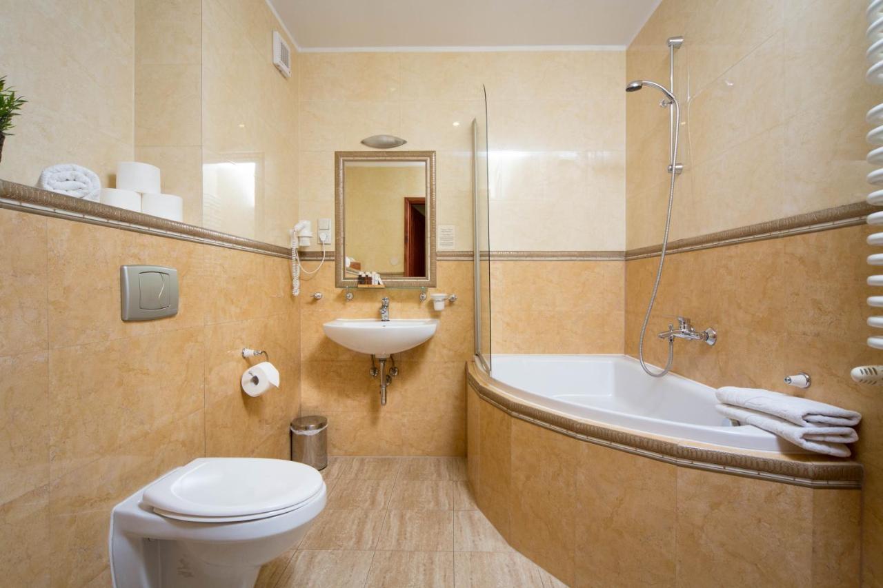 B12 - Comfort Apartemnts City Center Apartment Krasków Exterior foto