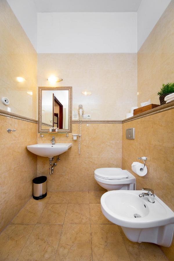 B12 - Comfort Apartemnts City Center Apartment Krasków Exterior foto