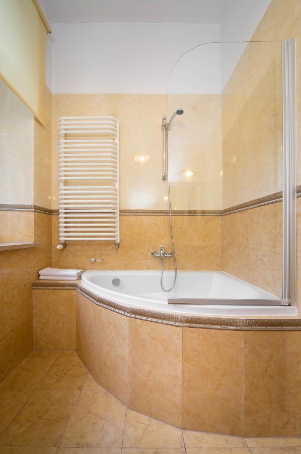 B12 - Comfort Apartemnts City Center Apartment Krasków Exterior foto